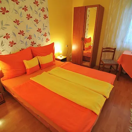 Oázis Vendégház Casa de hóspedes